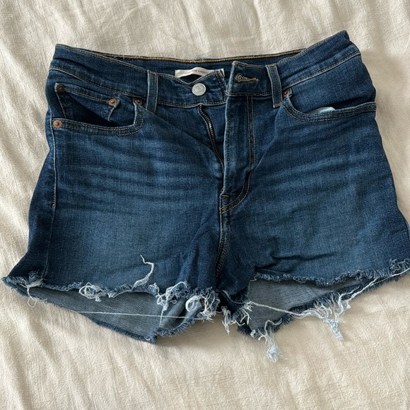 LEVI’S HIGH RISE SHORTS - Picture 1 of 3